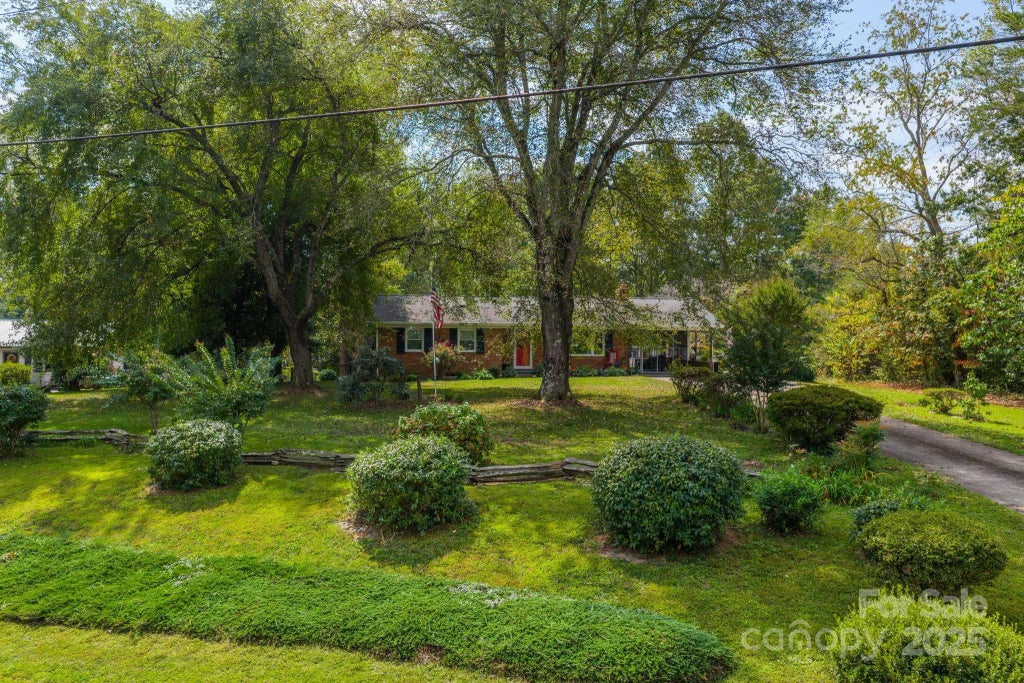 3651 Pea Ridge Road, Morganton