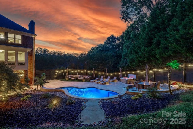 555 19th Avenue Lane Nw, Hickory
