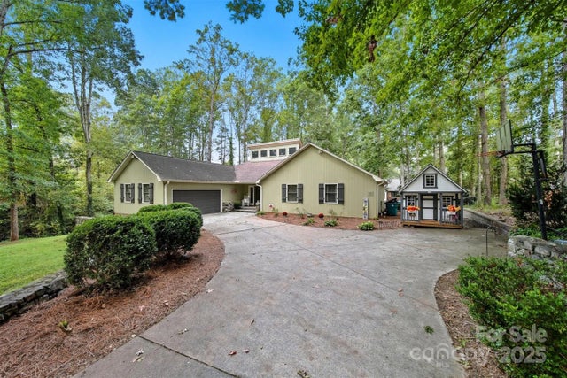 507 6th Avenue Ne, Conover