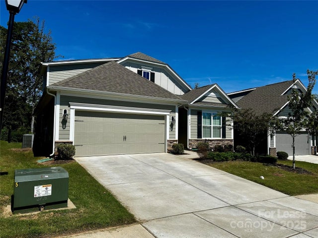 340 Secretariat Drive, Iron Station