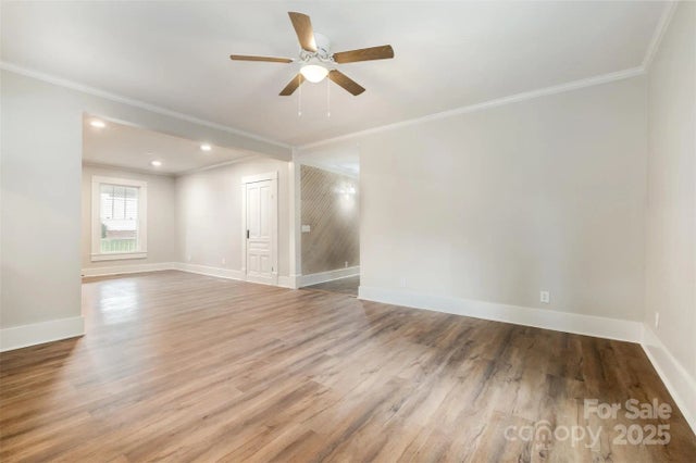 340 W Center Avenue, Mooresville