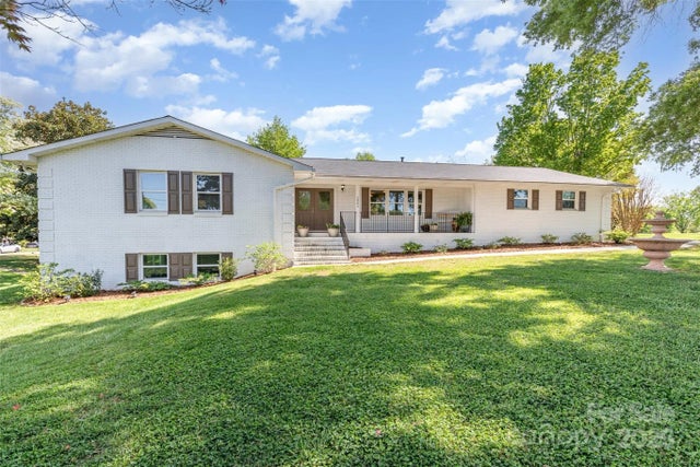 1041 Brawley School Road, Mooresville