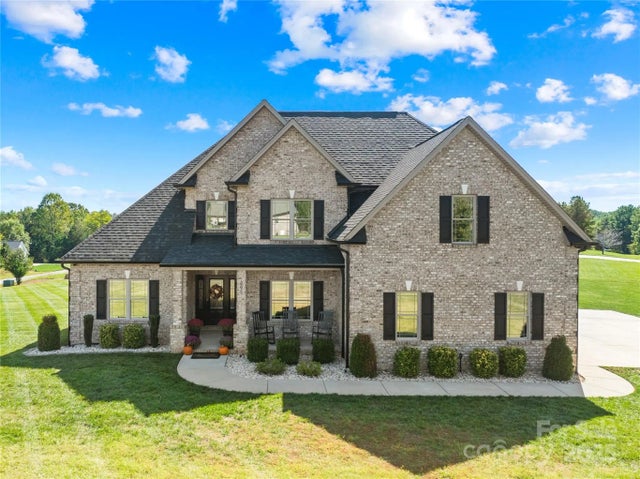 895 Oak Ridge Farms Circle, Newton