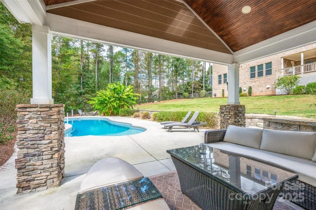 191 Belfry Loop, Mooresville