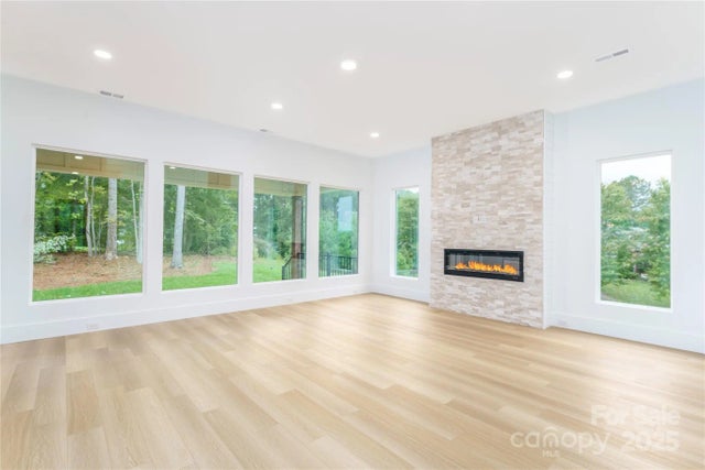 7362 Hemlock Court, Denver