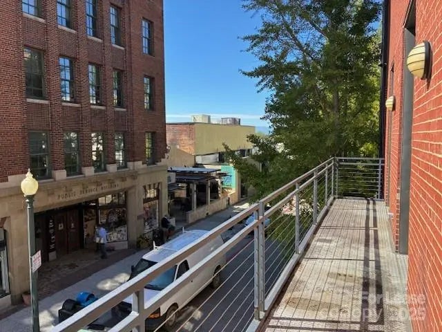 36 1/2 Battery Park Avenue, Asheville