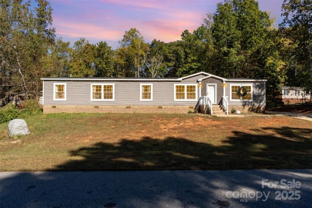 5843 Dachshund Street, Iron Station