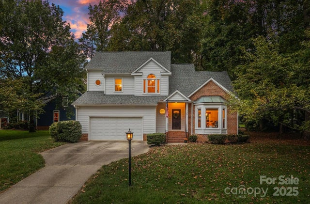 132 Bridgeport Drive, Mooresville