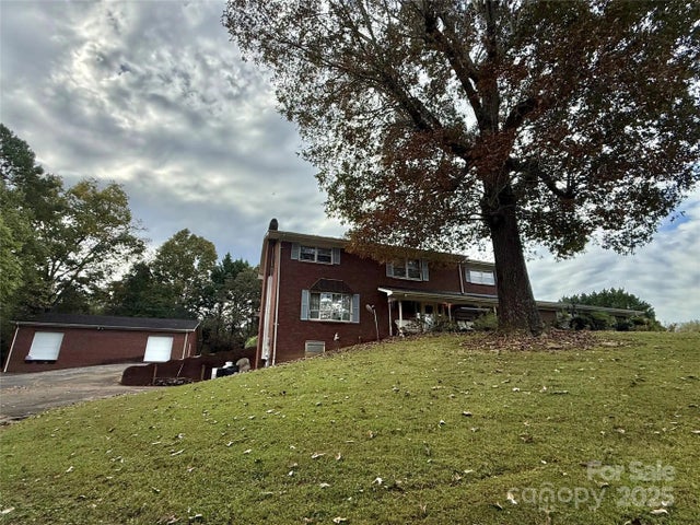 2534 44th Avenue Ne, Hickory