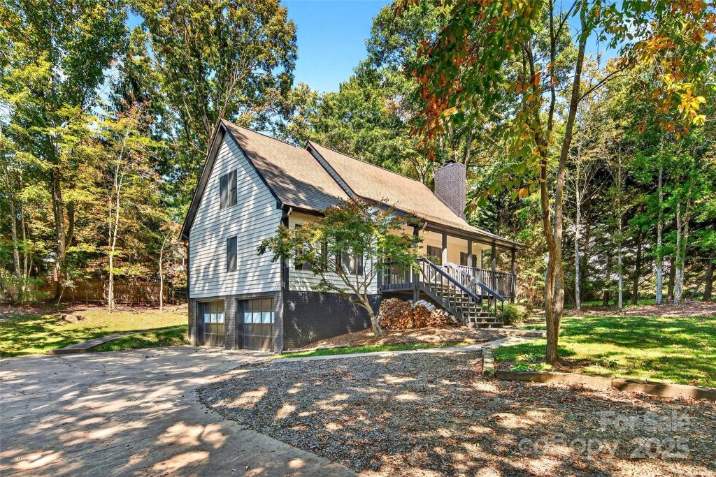 820 Lakey Gap Road, Black Mountain
