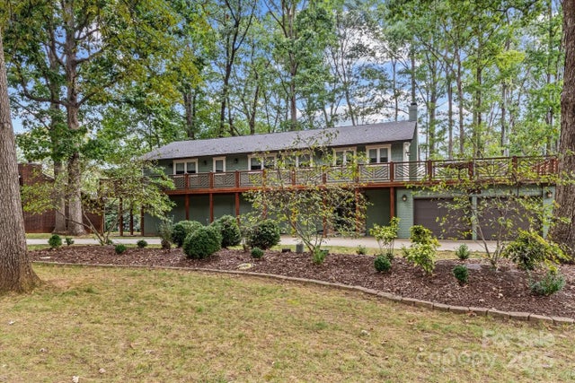 258 Crystal Circle, Mooresville