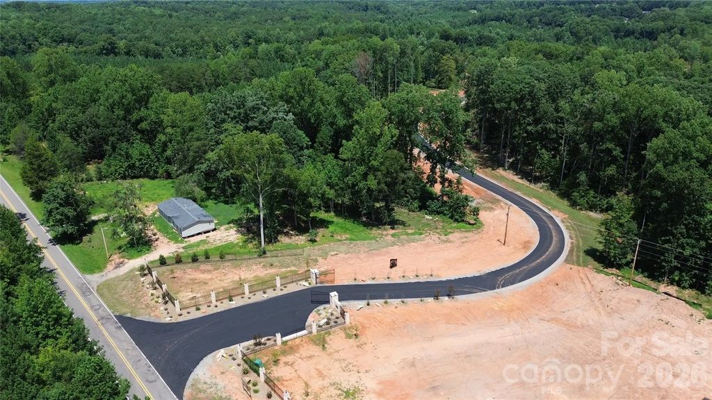 228 Fern Hill Road, Troutman