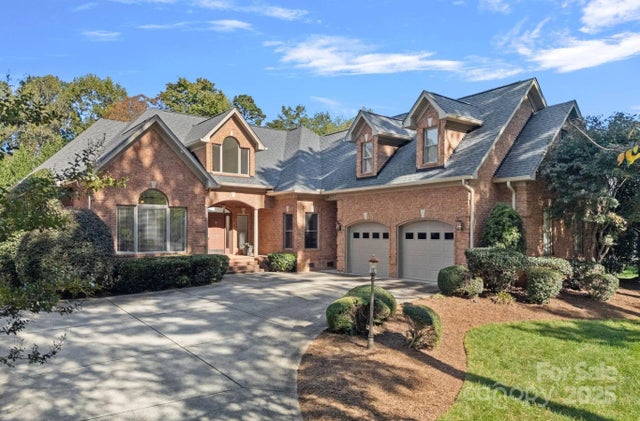 107 Kenway Loop, Mooresville