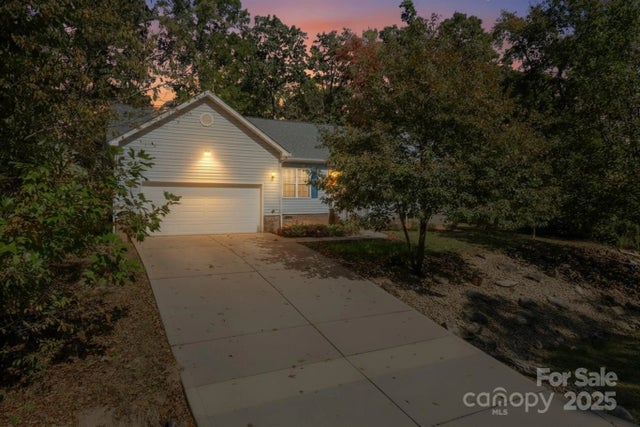 5039 Penn Road, Iron Station