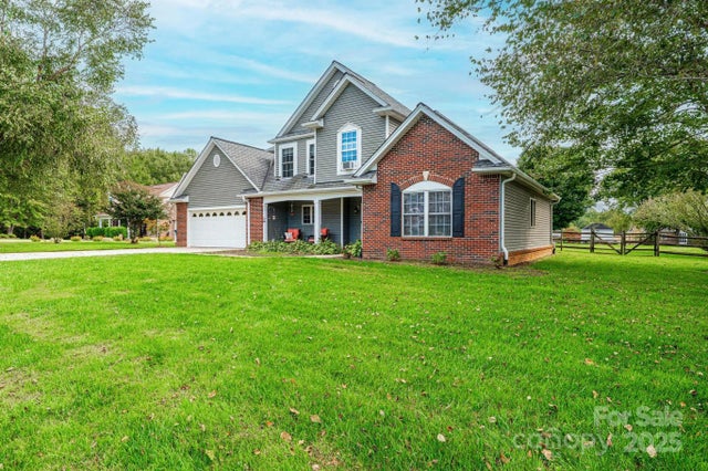 1472 Sweetbriar Lane, Hickory