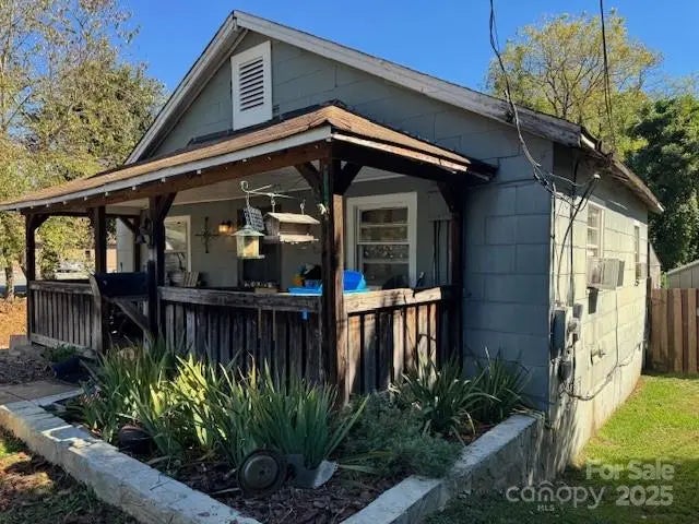 718 E Union Street, Morganton