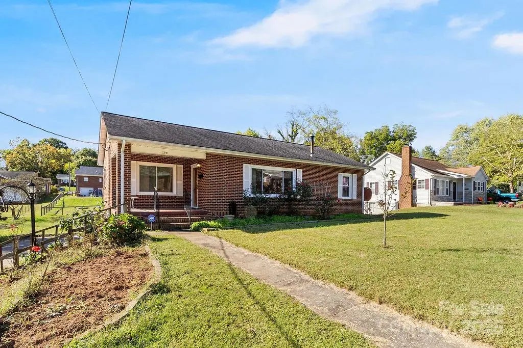 209 Park Street, Morganton