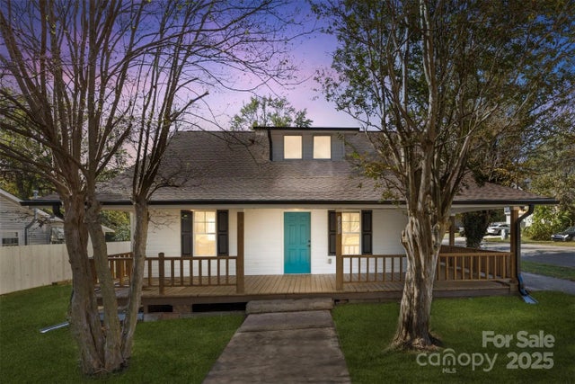 1000 Caldwell Street, Statesville