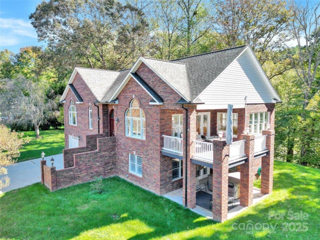 221 Grayrock Drive, Statesville