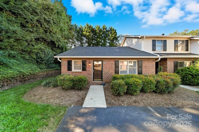 717 21st Avenue Ne, Hickory