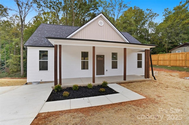 1904 Beauty Street, Statesville