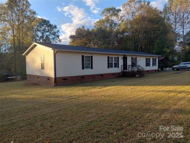 1900 Shady Lane Lane, Newton