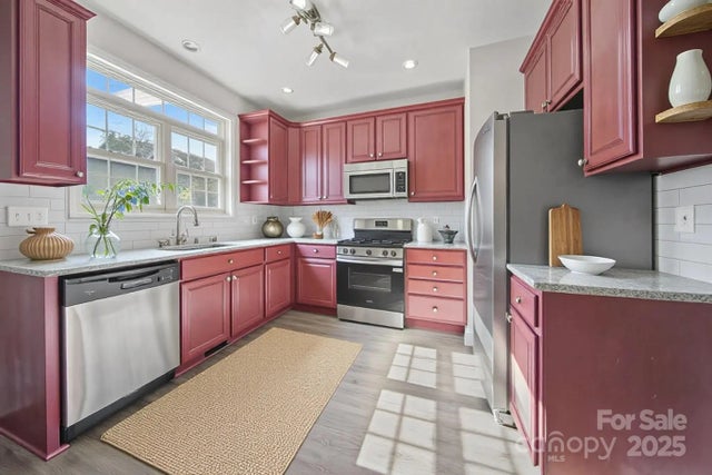 115 Sunridge Drive, Mooresville