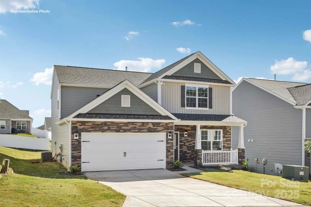 724 14th Avenue Court Ne, Hickory