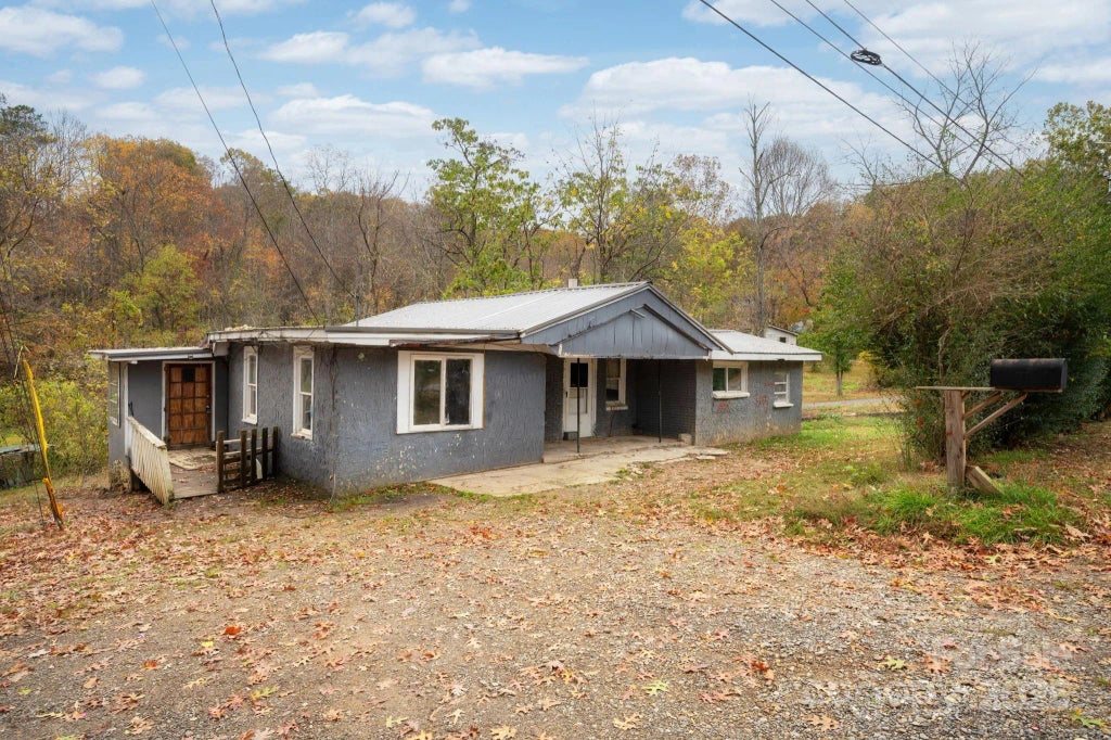 226 Mount Allen Heights, Black Mountain