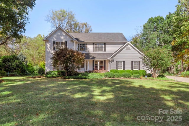2555 Saddlewood Circle Sw, Concord