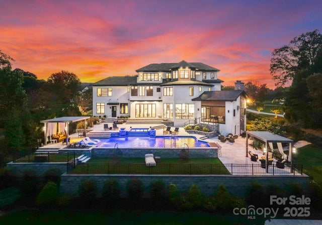 134 Cape Cod Way, Mooresville