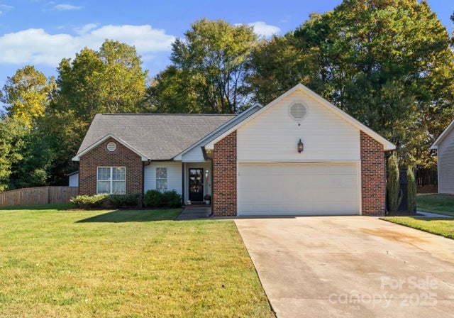 611 Emerson Drive, Mooresville