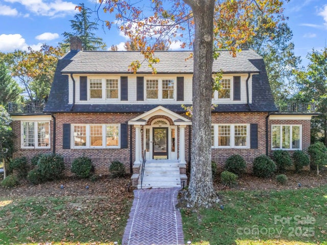 20 6th Avenue Ne, Hickory
