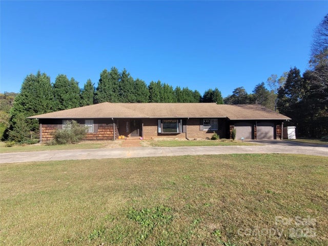 153 Larue Circle, Statesville