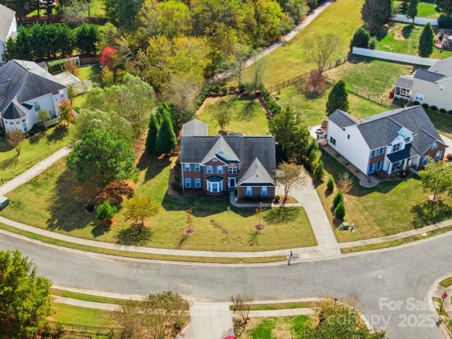 6017 Lowergate Drive, Waxhaw