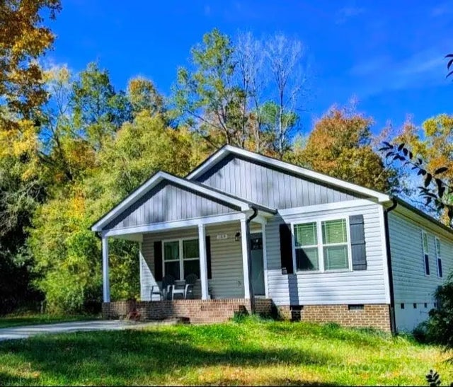 159 Madison Avenue Ne, Concord