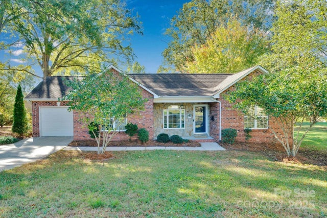 304 W Carpenter Street, Maiden