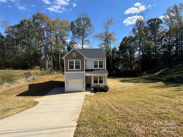 113 Teak Drive, Statesville