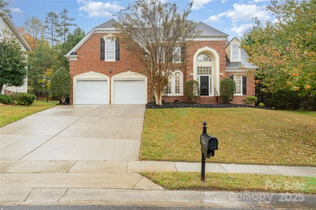2723 Sawgrass Ridge Place, Charlotte