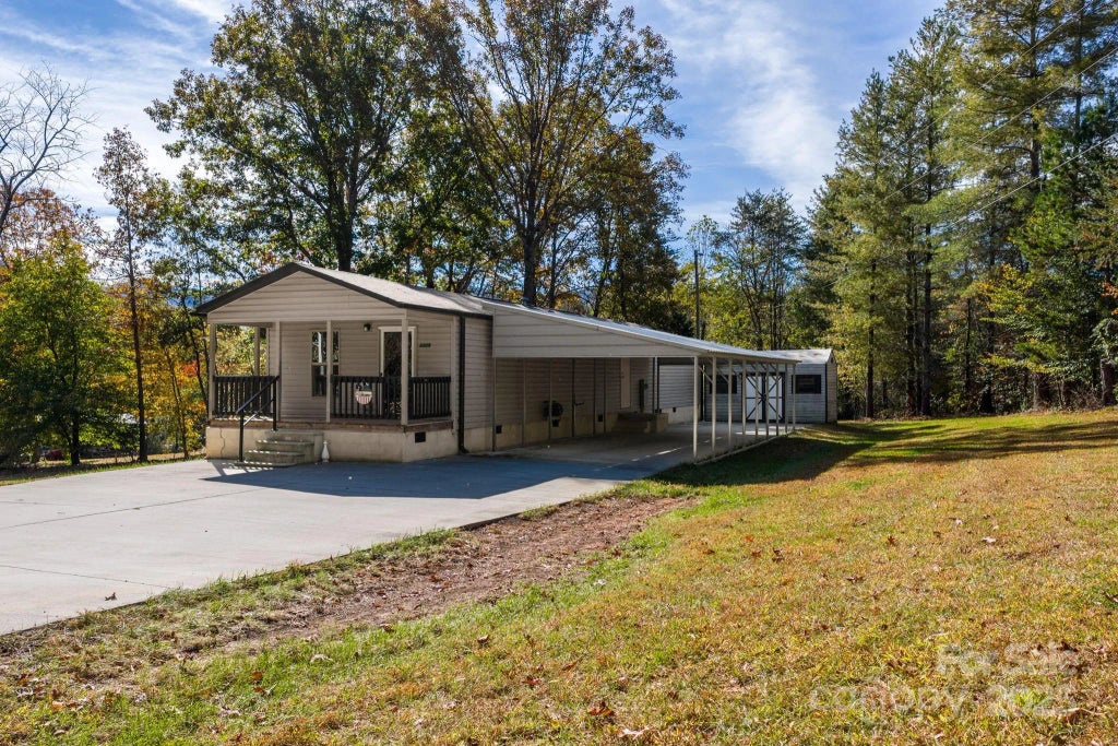 3025 Vance Denton Road, Morganton