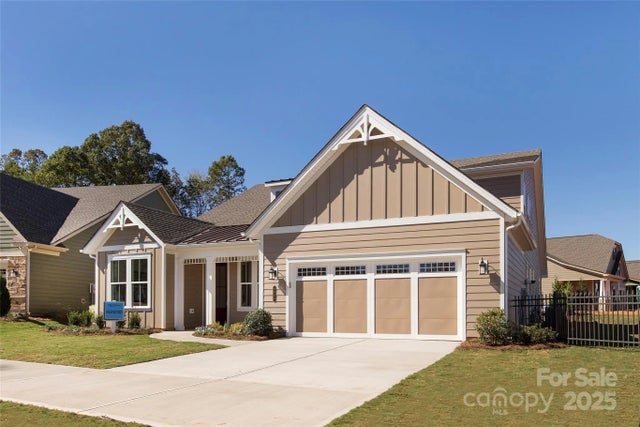 8949 Silver Springs Court, Charlotte