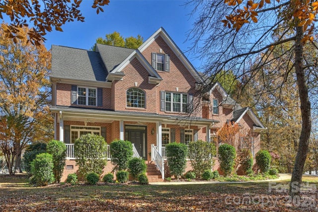 1015 Estate Lane, Weddington