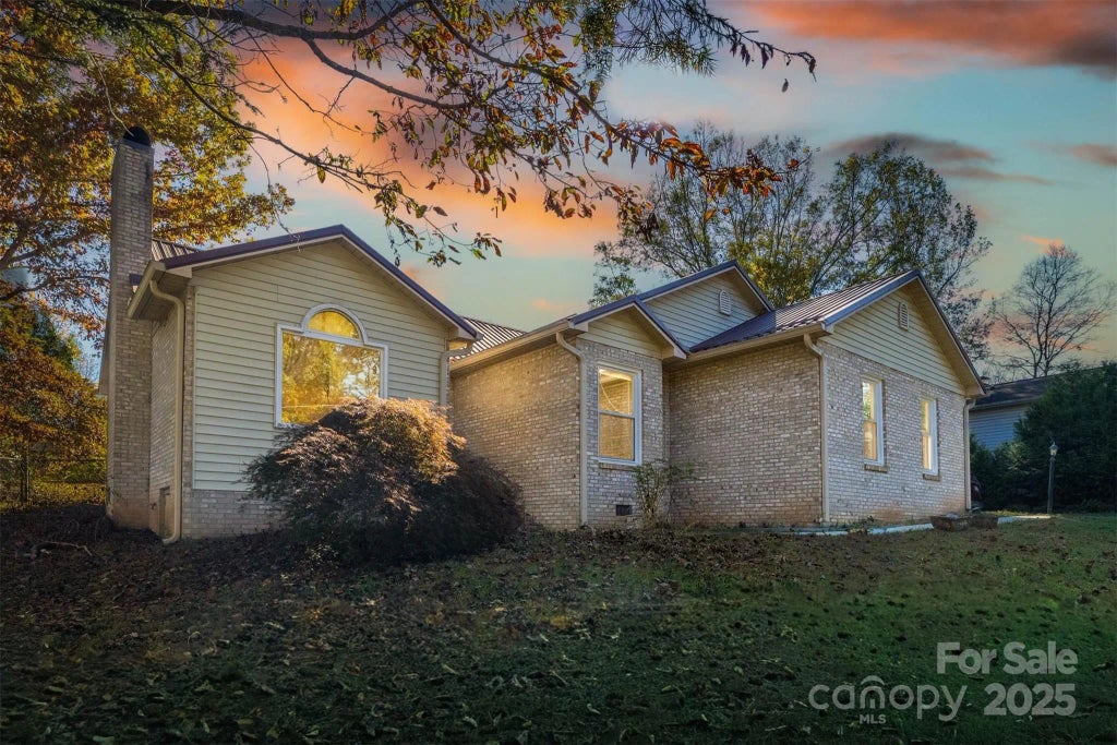 2693 Farmland Acres Road, Morganton