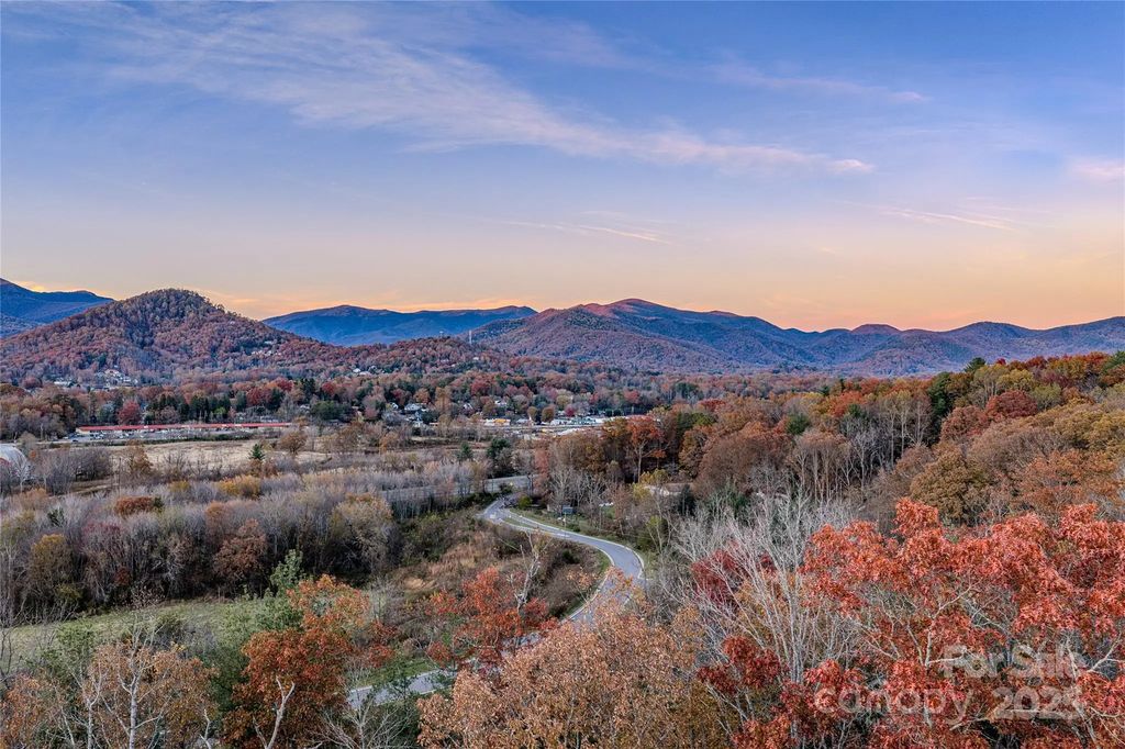 195 Access Road, Black Mountain