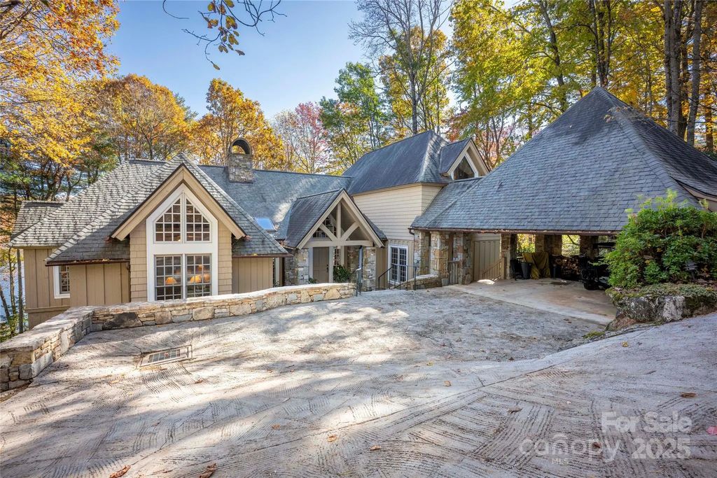 132 Red Bird Circle, Lake Toxaway