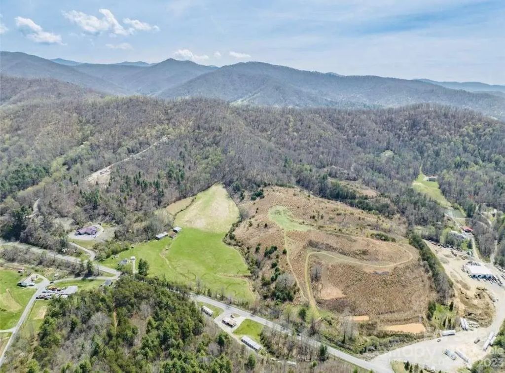 87 Barnardsville Highway, Weaverville