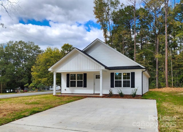 30 Stricker Avenue Nw, Concord