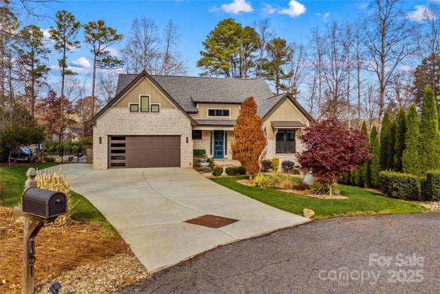 151 Lynn Cove Lane, Mooresville