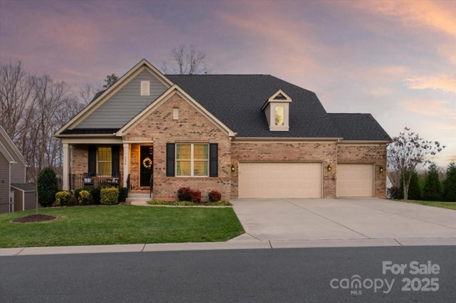 7026 Wyngate Place, Lancaster