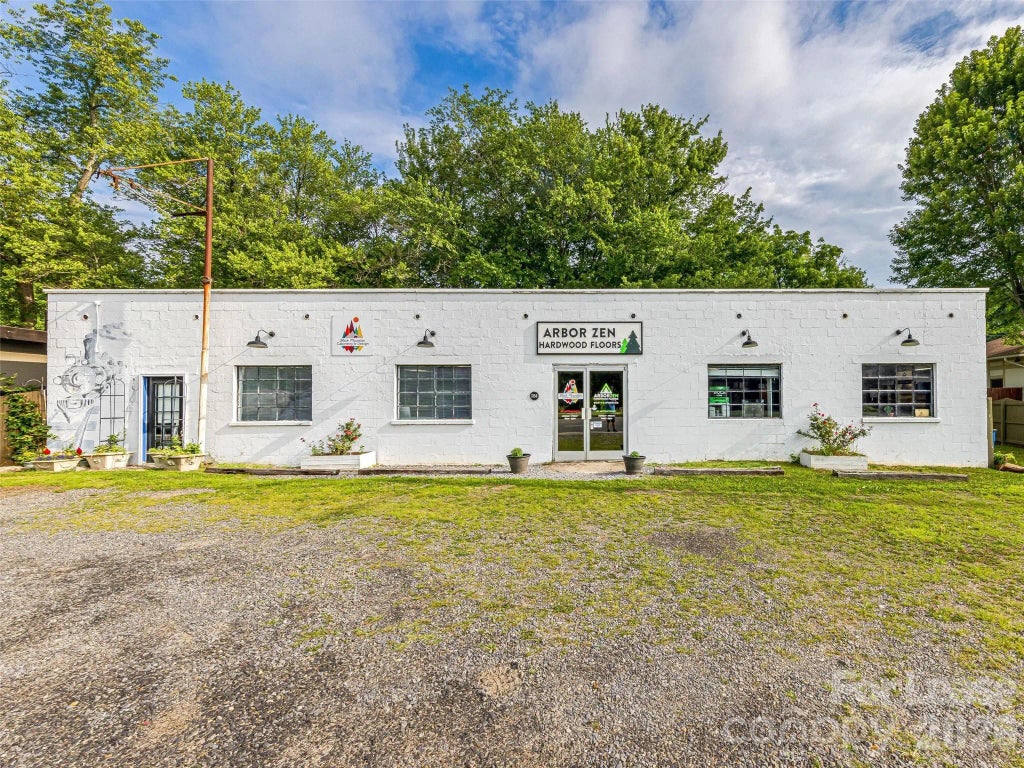 3156 Us 70 Highway, Black Mountain